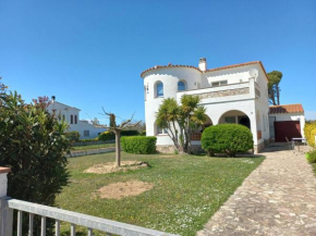 Casa en Costa Brava: Barbacoa, Wifi, Gran Jardín, Cerca Playa, Parking - ES-89-116